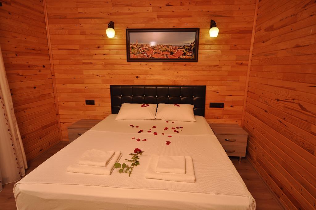 Cesur Pansiyon Hotel Çıralı Ngoại thất bức ảnh